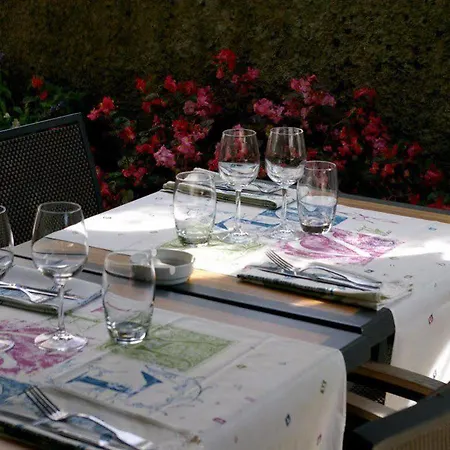 Hotel Le Bellevue Saint-Hippolyte (Doubs)